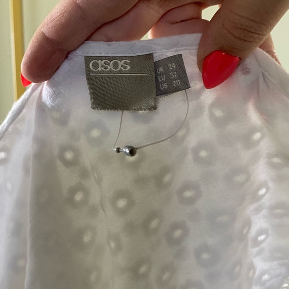 White Broderie Smock Too - Picture 5 of 6